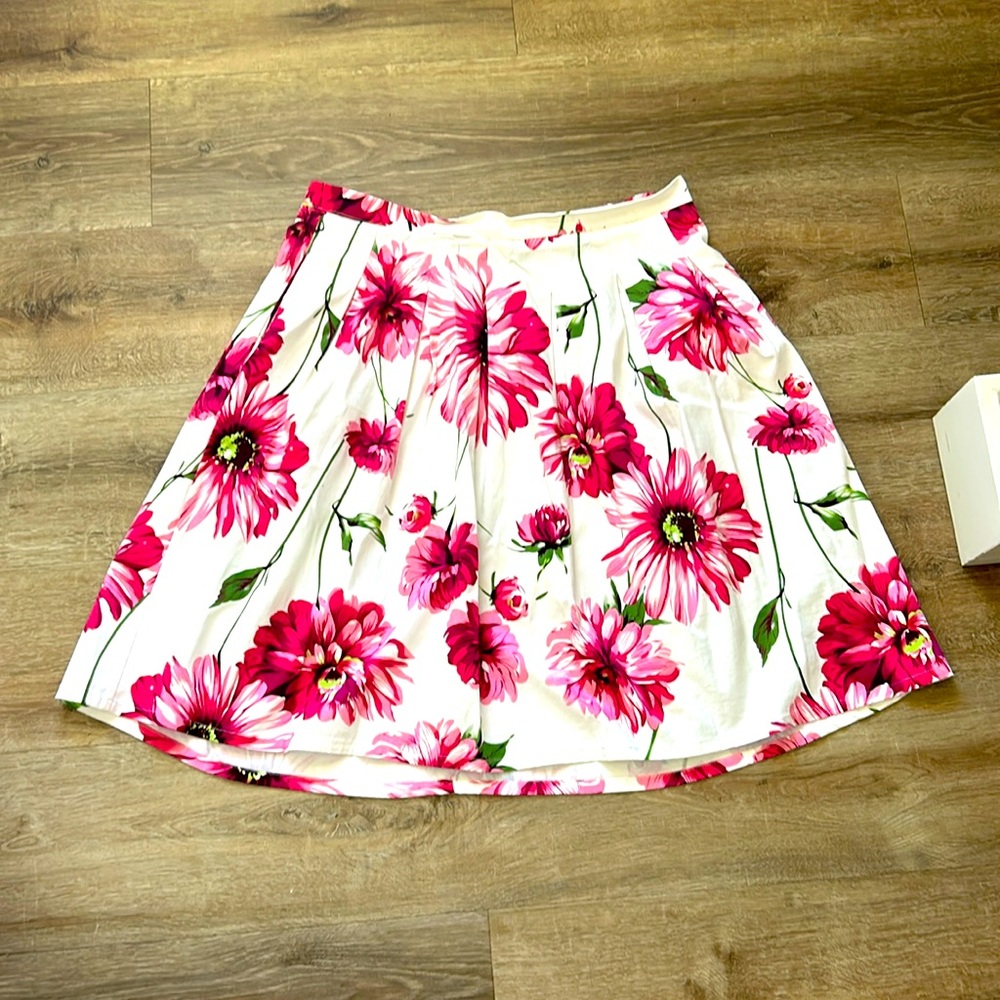 Gorgeous Floral Skirt!